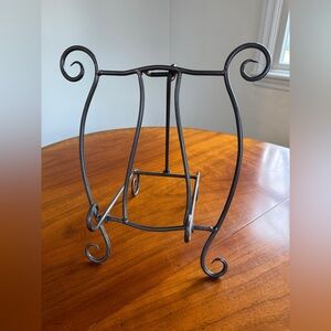 Elegant Black Metal Scroll Display Stand